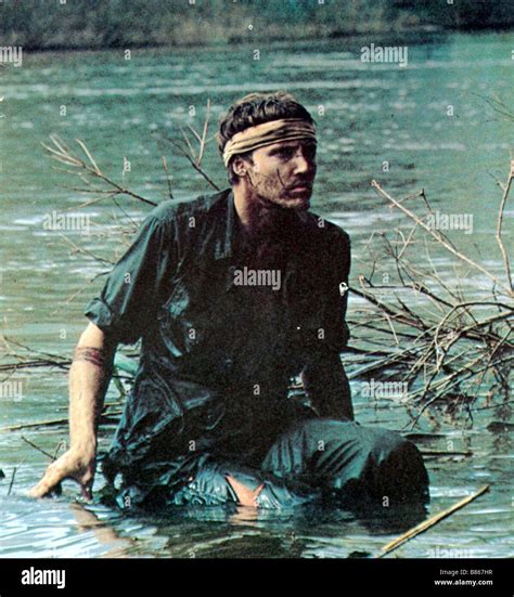 Christopher walken the deer hunter hi-res stock photography and images ...