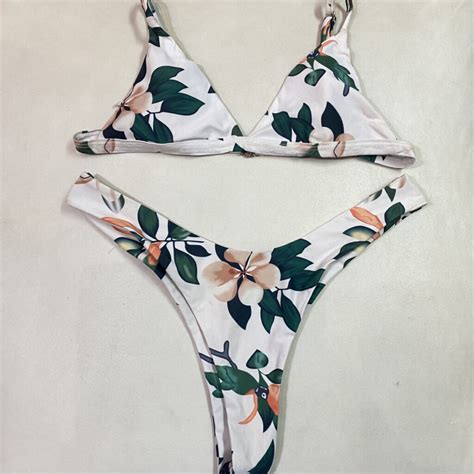 Conjunto Bikini Zaful Blanco Con Flores ARCaiDa