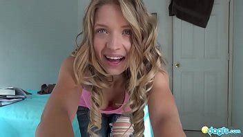 Alyssa Fingers Until She Cums XVIDEOS