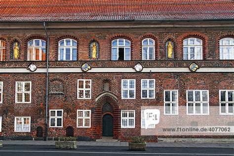 Historisches Rathaus In Der Altstadt Von Lüneburg Westfassade Des