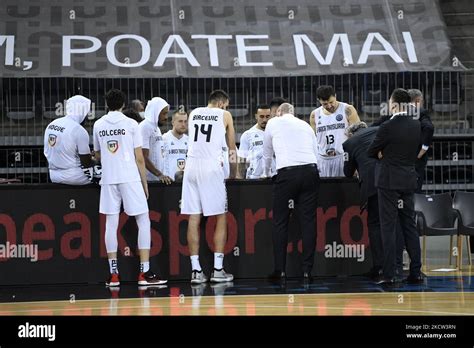 Joueurs de UBT pendant un temps passé dans le jeu U BT Cluj Napoca