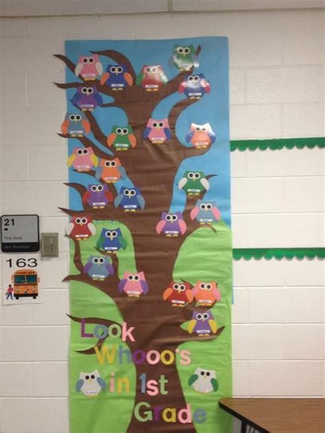 Look Whooo S In 1st Grade Back To School Bulletin Board Owl Theme Classroom Preschool