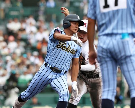 【甲子園】広陵の代打8割超え松村悠叶が初スタメン 土居との抱擁に枡岡「見たら泣いてしまう」 高校野球夏の甲子園写真ニュース 日刊スポーツ