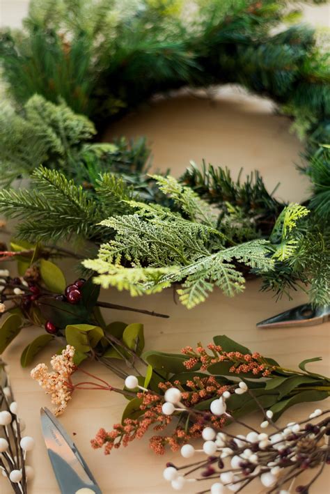 5 Easy Steps To Make A Fresh Pine Holiday Wreath Alpha Fern