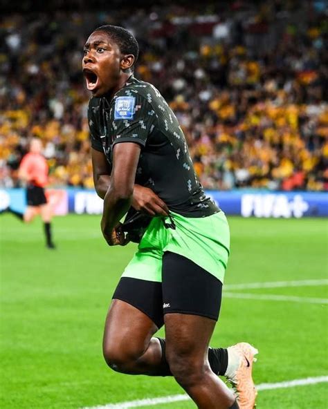 Zoom sur Oshoala Asisat la première joueuse africaine à marquer à 3