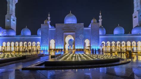 Sheikh Zayed Grand Mosque Illuminated at Night , Abu Dhabi, UAE. Stock ...