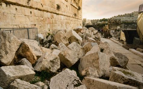 Tisha Bav Jews To Mourn The Destruction Of The First Two Temples