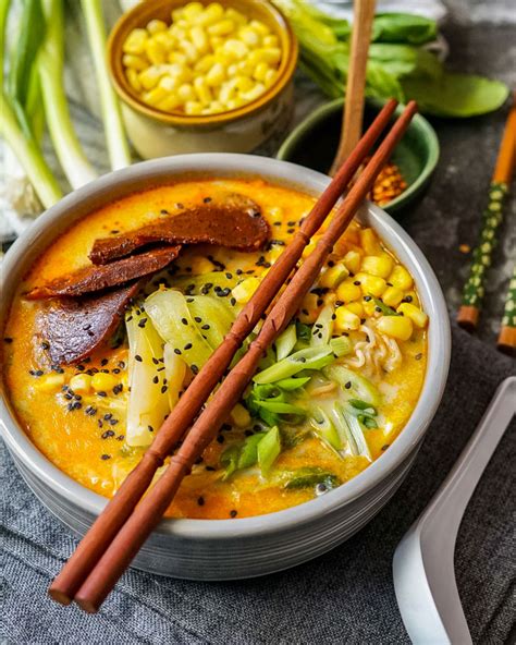 Vegan Instant Ramen Under 15 Mins The Edgy Veg