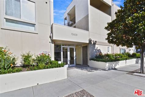 Bloomfield St Apt Toluca Lake Ca Realtor