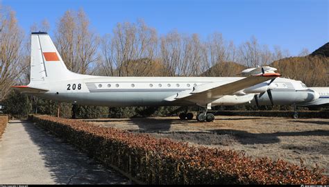 208 CAAC Airlines Ilyushin Il-18D Photo by Wang will | ID 1395385 | Planespotters.net