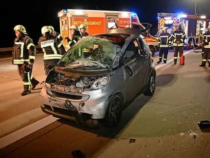 Sekundenschlaf Auto Berschl Gt Sich Auf A