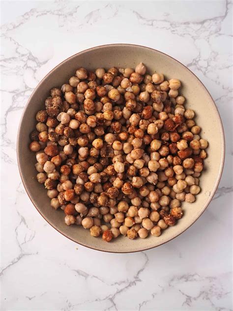 Mediterranean Roasted Chickpeas — Maria Lucey Dietitian