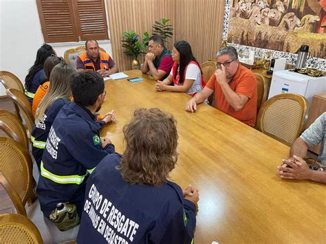 Grad Grupo De Resgate De Animais Em Desastres Chega Pedreiras