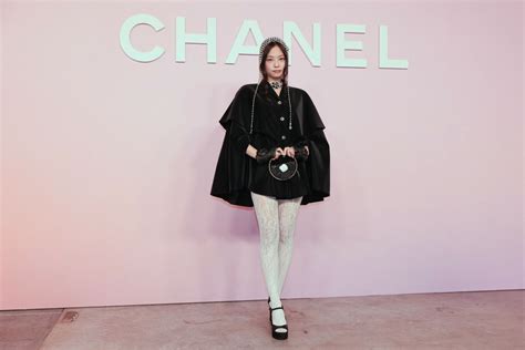 Jennie Kim Chanel S Metiers D Art Collection Photocall In Tokyo 06 01