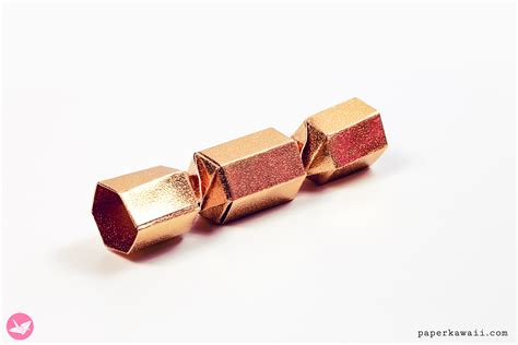 Origami Christmas Cracker Video Tutorial - Paper Kawaii
