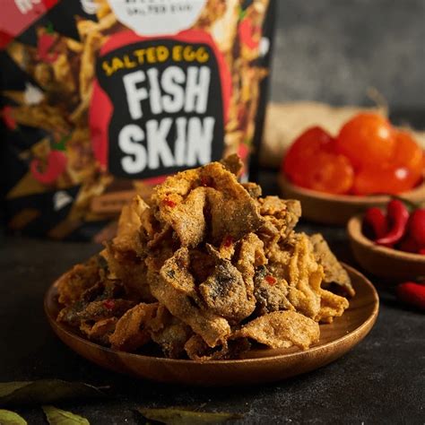 Irvins Hot Boom Salted Egg Fish Skin Salted Egg Potato Chips 105g