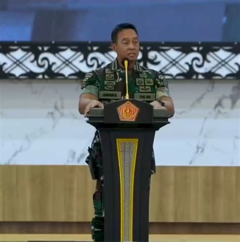 Panglima TNI Jenderal TNI Andika Perkasa Memimpin Upacara Serah Terima