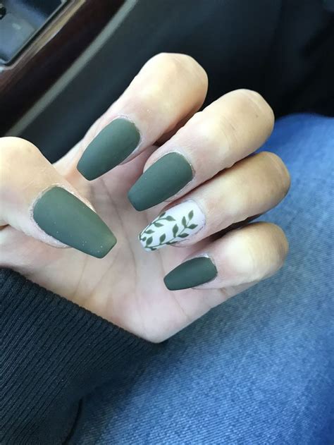 Fall dark green nails | Olive nails, Green acrylic nails, Matte green nails