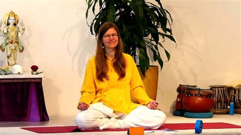 Yogastunde Chakrakonzentration Mit Manuela Yoga Vidya Live