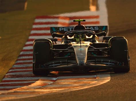 Льюїс Хемілтон: Як для початку, непогано - Formula1.com.ua