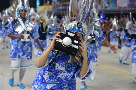 Confira o desfile da Novo Império no Carnaval de Vitória 2024 A Gazeta