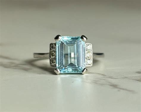 emerald cut aquamarine ring 4
