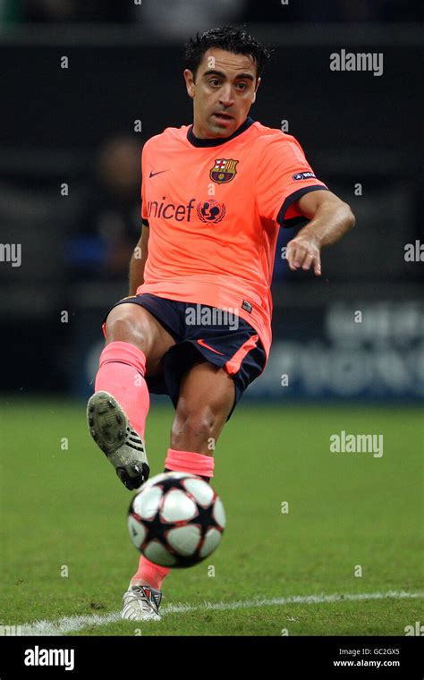 San Siro Xavi Hernandez Hi Res Stock Photography And Images Alamy