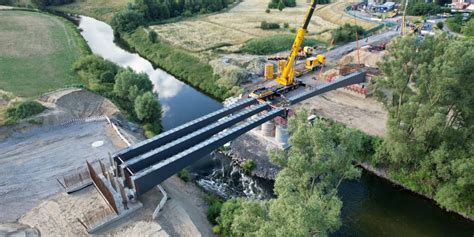 Stahlträger an Lippebrücke zwischen Olfen und Ahsen wiegen 300 Tonnen