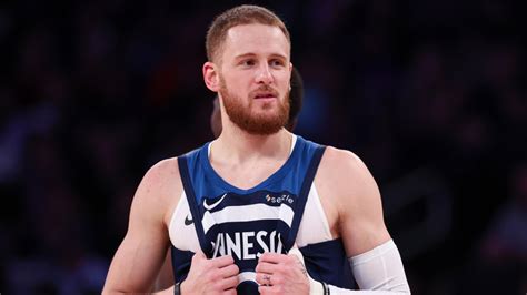 Donte DiVincenzo Knicks Assistant Rick Brunson Get Heated At MSG