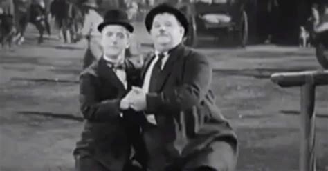 Laurel And Hardy Dansen Op De Sex Pistols Humo The Wild Site