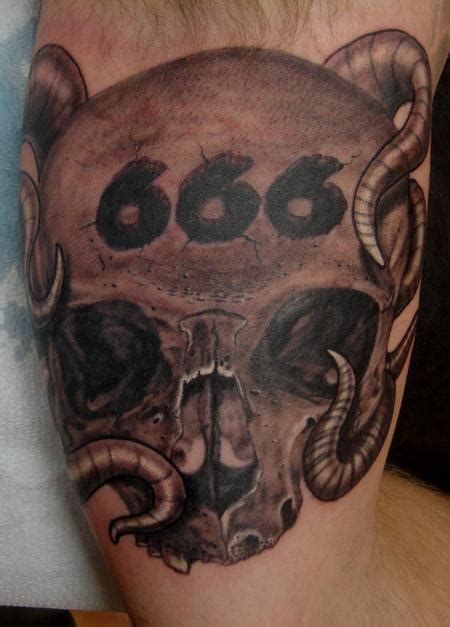 Tentacle Skull By Larry Brogan Tattoonow