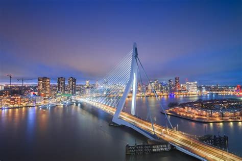 Horizonte de rotterdam países bajos Foto Premium