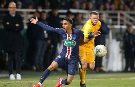 Everton Could Make Move For Psg Defender Colin Dagba This Summer