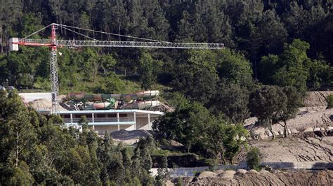 La promotora del parque acuático de Meis salda su deuda con los comuneros