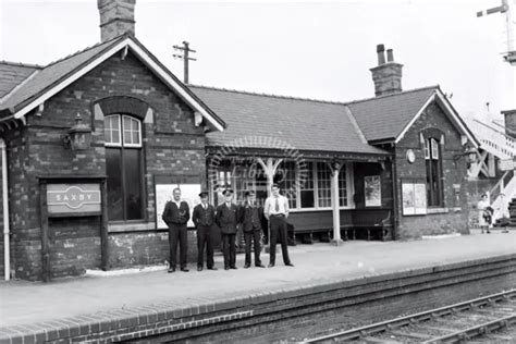 PHOTO BR BRITISH Railways Station Scene SAXBY 3 1 99 PicClick UK