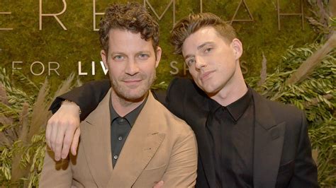 Hgtvs Nate Berkus And Jeremiah Brent Share Their Secret To Coastal Grandma Decor