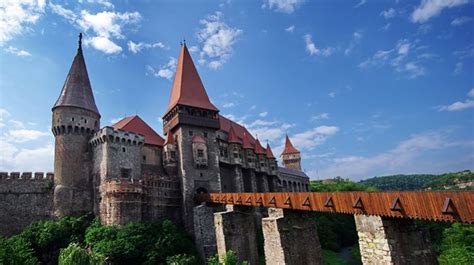 Transylvania Castles Tour - 4 days Tour from Bucharest by Rolandia Travel | Bookmundi