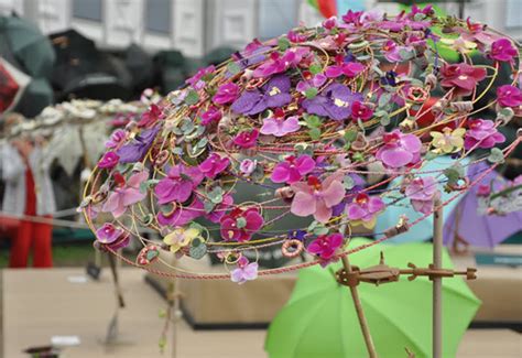 10 Gorgeous Umbrellas Made Of Flowers