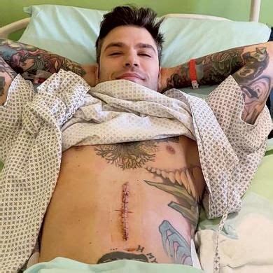 Il Coraggio Di Fedez Ho Un Tumore Al Pancreas Non Vedo L Ora Di