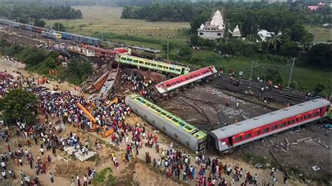 India Train Crash Kills More Than 280 Injures Hundreds More Cbc News