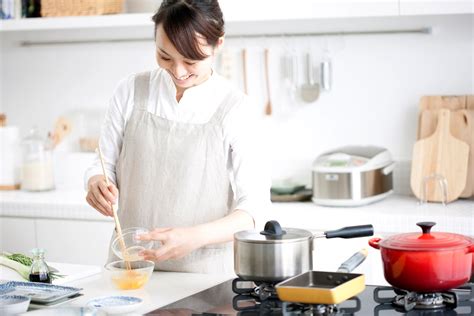 料理を仕事に！ 料理好きの人におすすめの仕事はコレ！ [女性の転職] All About