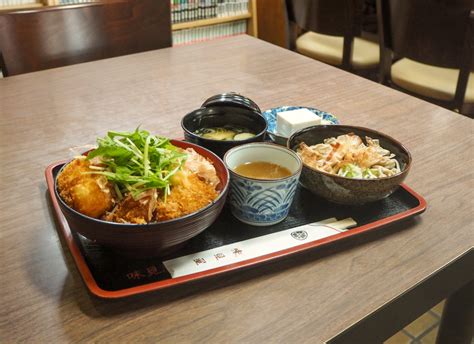 創業120年！ 老舗食堂の新名物「醤油カツ丼」の旨さに悶絶｜味見屋 日々urala（ウララ）福井県のおすすめ情報