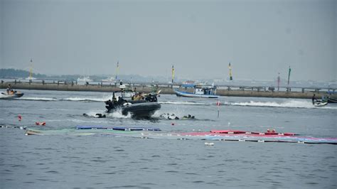 BATALYON INTAI AMFIBI 1 MARINIR IKUT SUKSESKAN PEMECAHAN REKOR MURI