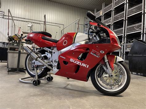 2022 Suzuki Gsxr 750 Red