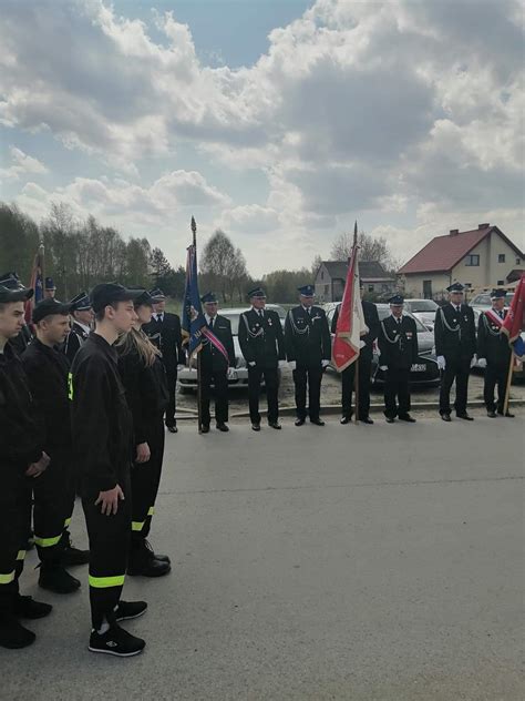 Przekazanie wozu strażackiego jednostce OSP w Bębnowie 14 TKN24