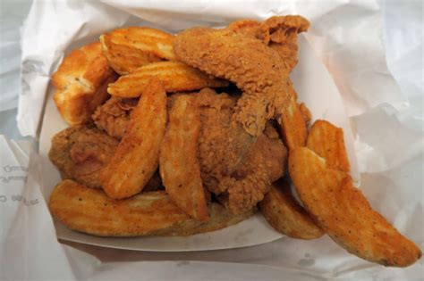 Krispy Krunchy Chicken And Ramen In The 99 Ranch Market Food Court Mmm Yoso