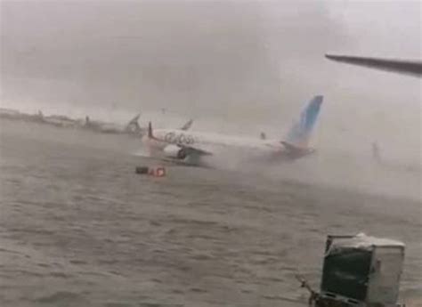 Dubai Airport Runway Submerged As Heavy Rains Batter Uae