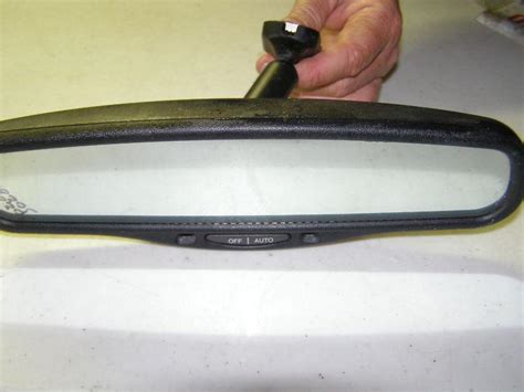 Sell 2001 CHEVY MALIBU MANUAL DIM DIMMING INTERIOR REAR VIEW MIRROR MAP