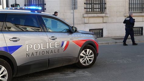 Policier attaqué au couteau au commissariat de La Rochelle ce que l