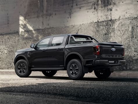 Explore the unique Ranger Black Edition | Range Ford